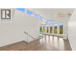 458 Northcliffe Crescent, Burnaby, BC V5A1A1 Photo 8