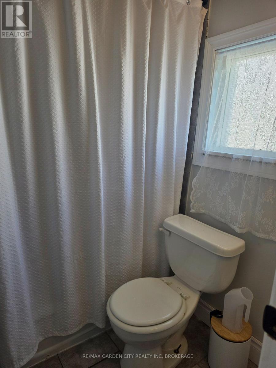 16 LEESON STREET, St. Catharines (Burleigh Hill) — photo 11