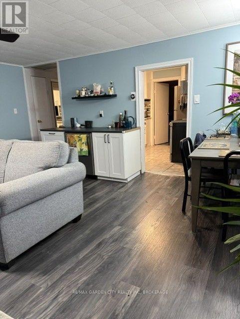 16 LEESON STREET, St. Catharines (Burleigh Hill) — photo 4