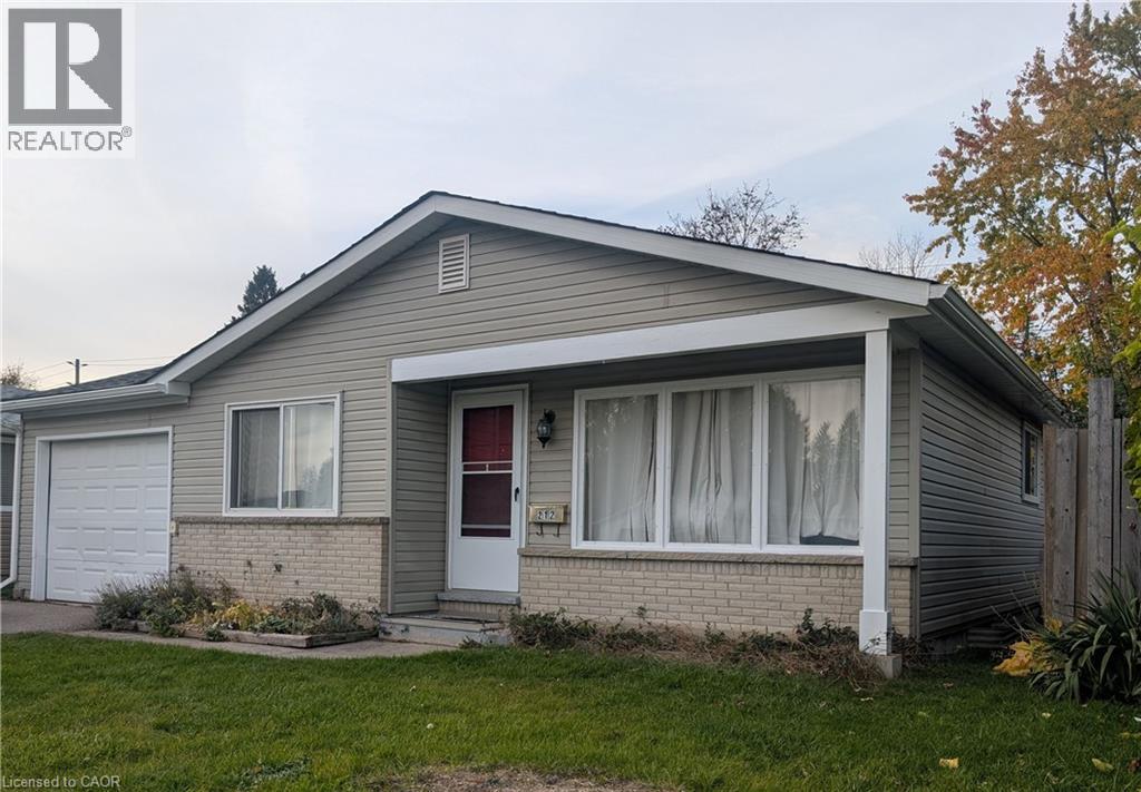 212 Huntingdon Crescent, photo 1 of 1