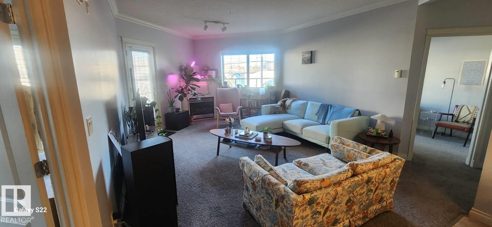 Property photograph 3 for MLS E4512718