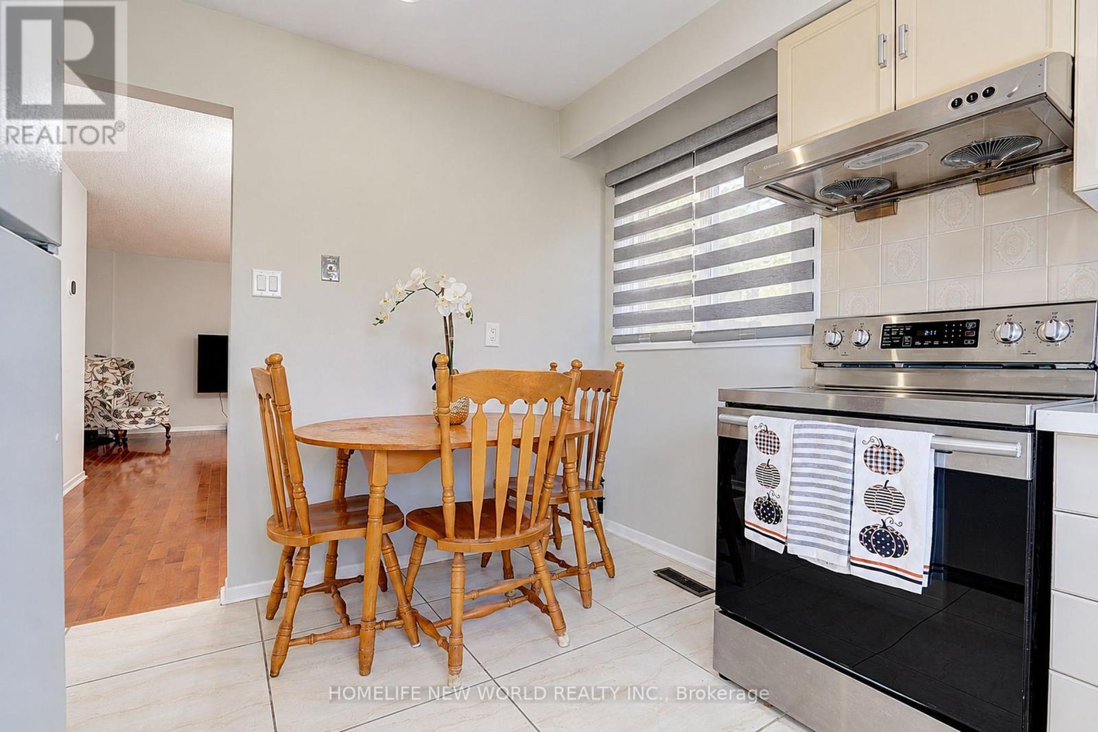 23 Shepmore Terrace, Toronto, ON photo 15