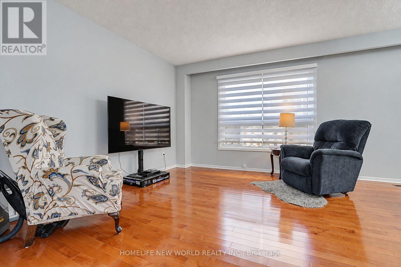 23 SHEPMORE TERRACE, Toronto (Malvern) — photo 5