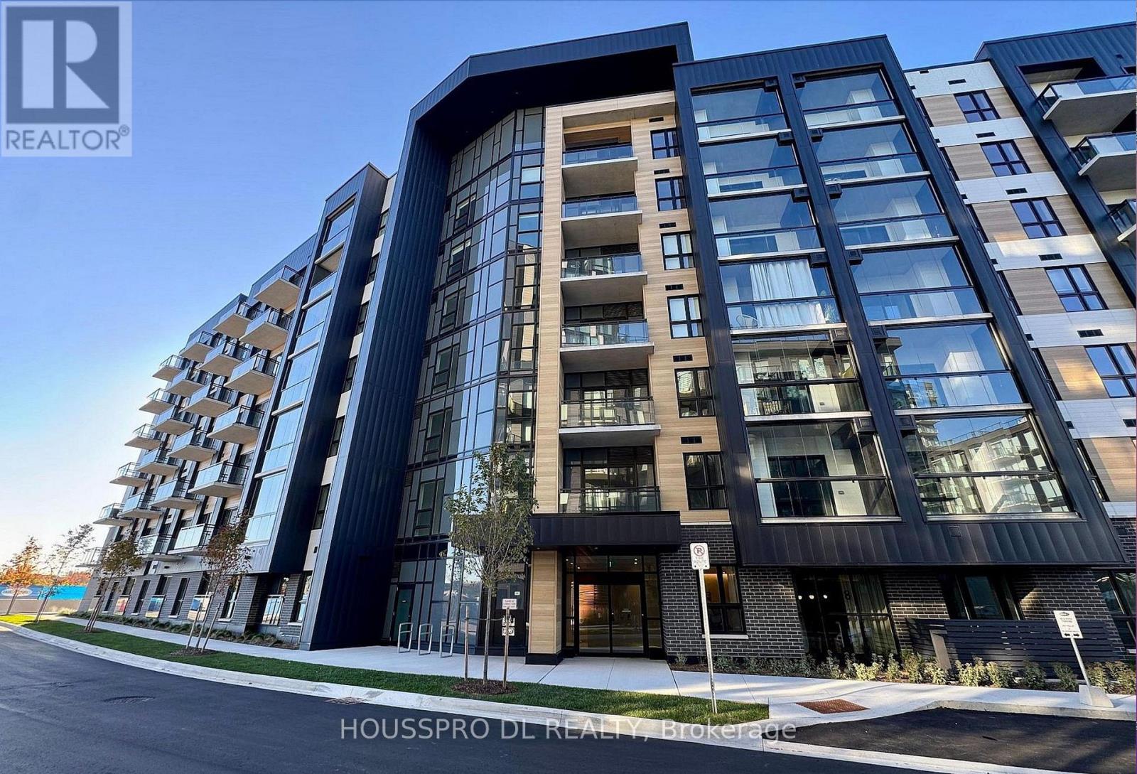 118 - 3008 WILLIAM CUTMORE BOULEVARD, Oakville (JM Joshua Meadows)