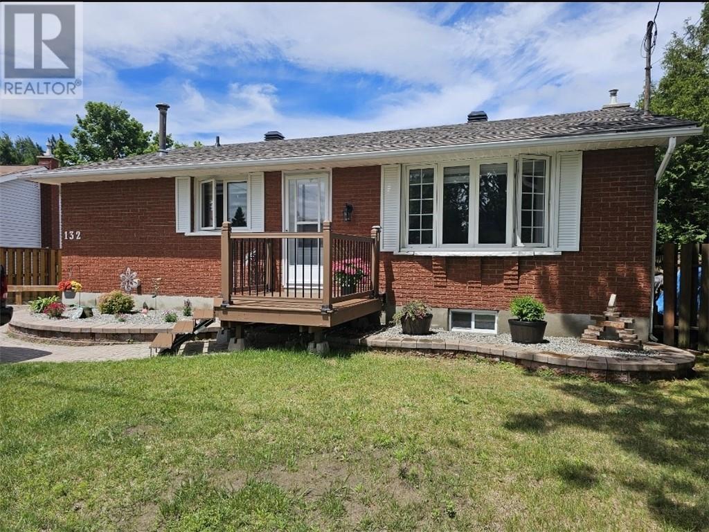 132 Maplewood Crescent, Garson — photo 3