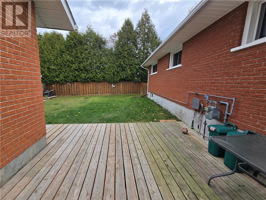 132 Maplewood Crescent, Garson — photo 7