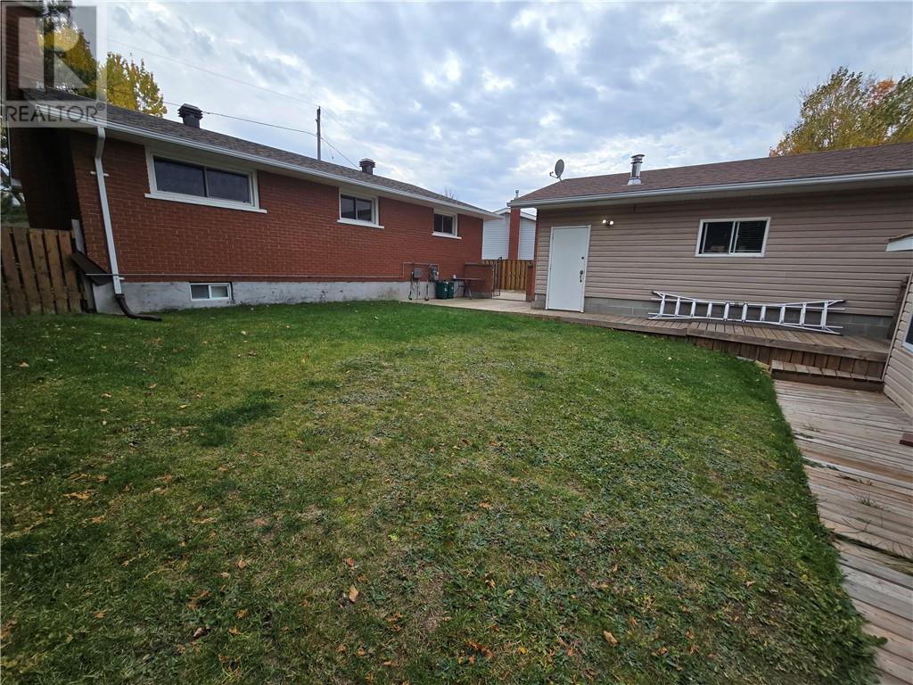 132 Maplewood Crescent, Garson — photo 9