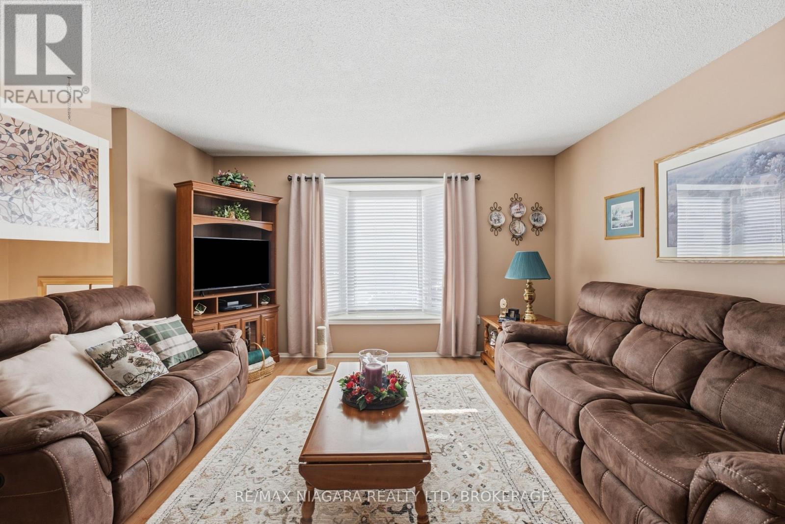 8372 MUNDARE CRESCENT, Niagara Falls (Chippawa) — photo 4