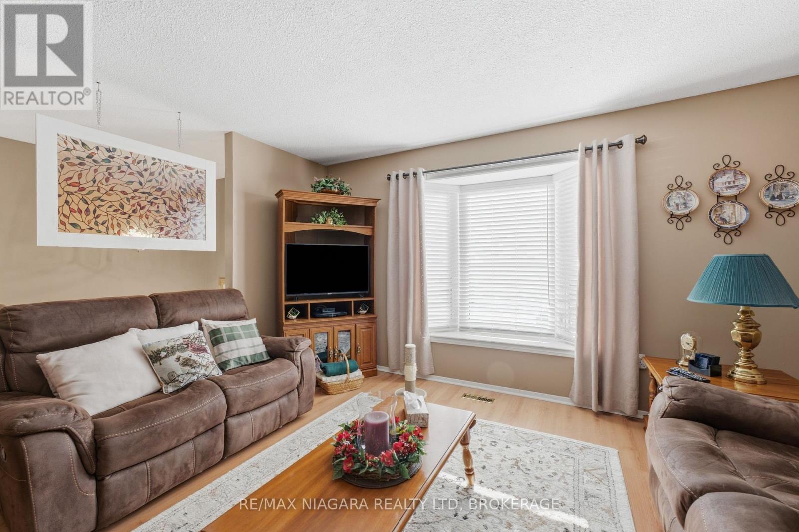 8372 MUNDARE CRESCENT, Niagara Falls (Chippawa) — photo 6