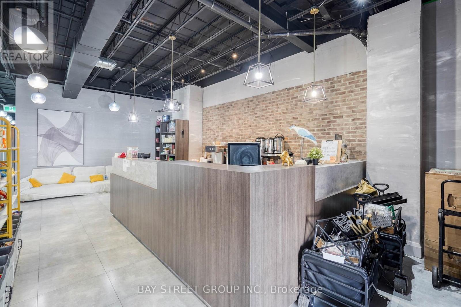 FIRST FLOOR - 405 DUNDAS STREET W, Toronto (Kensington-Chinatown) — photo 3