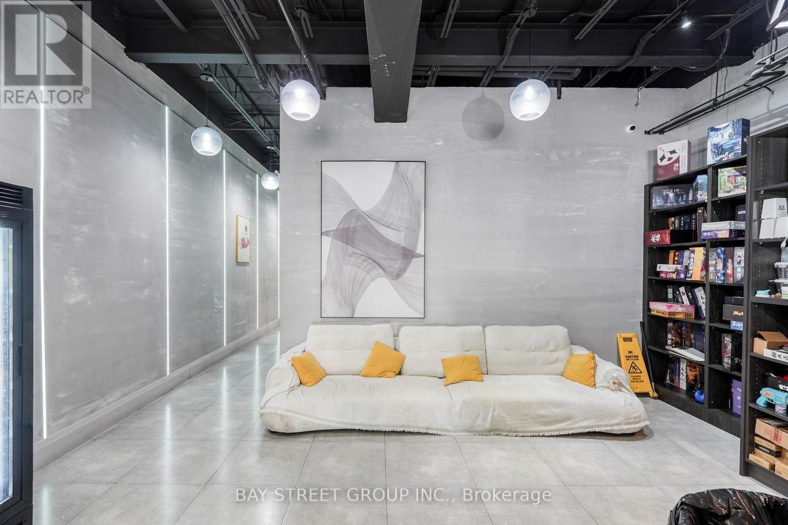 FIRST FLOOR - 405 DUNDAS STREET W, Toronto (Kensington-Chinatown) — photo 4