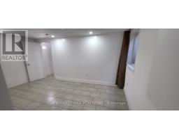 Bsmt - 30 Glenabbey Drive, Clarington, ON L1E1B8 Photo 10