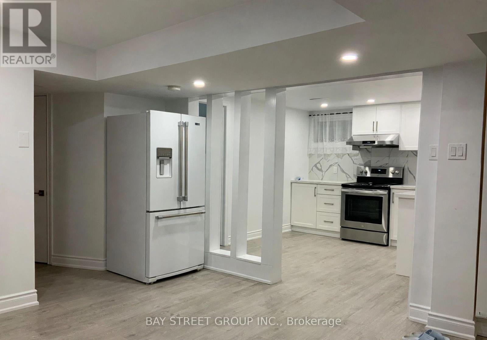 32 BARKER COURT, Markham (Sherwood-Amberglen) — photo 3