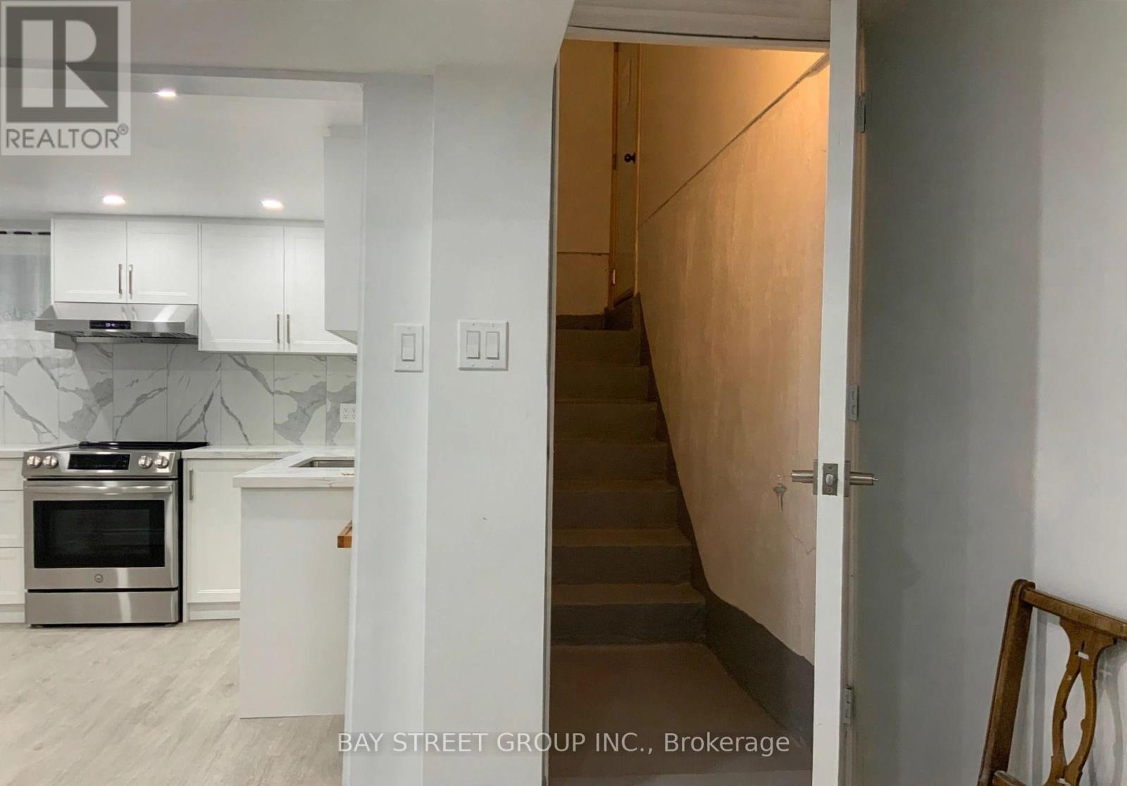 32 BARKER COURT, Markham (Sherwood-Amberglen) — photo 4