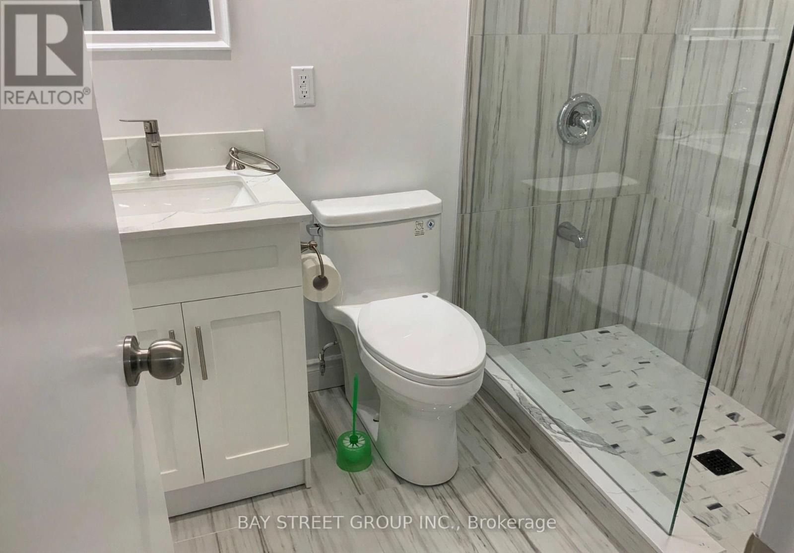 32 BARKER COURT, Markham (Sherwood-Amberglen) — photo 6