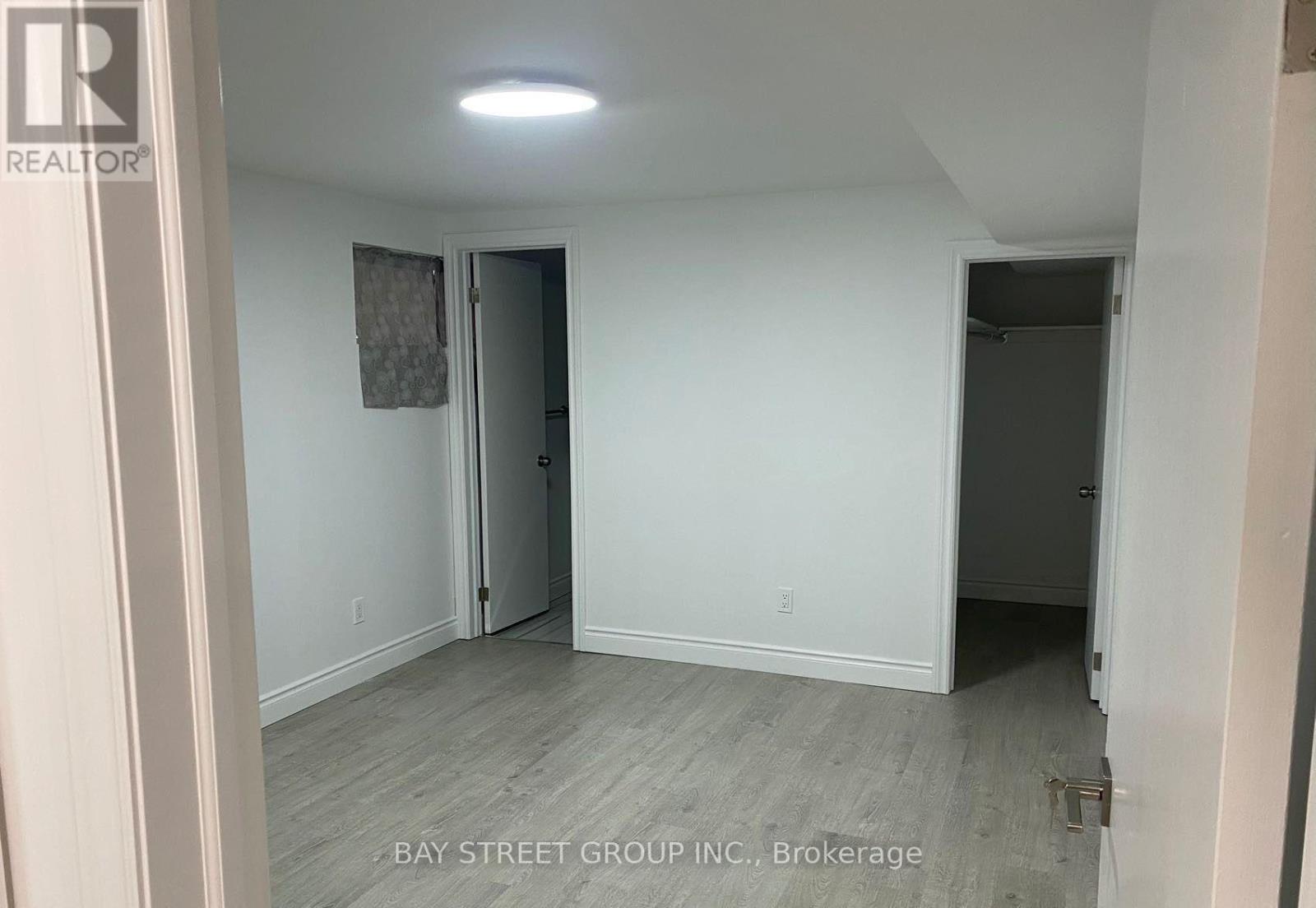 32 BARKER COURT, Markham (Sherwood-Amberglen) — photo 8