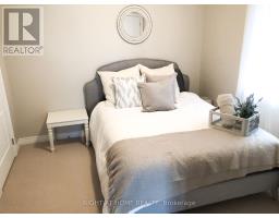 438 Kwapis Boulevard, Newmarket, ON L3X3K4 Photo 12