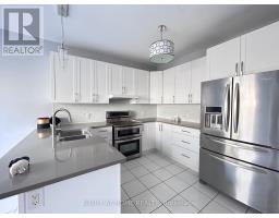 Media - 438 Kwapis Boulevard, Newmarket, ON L3X3K4 Photo 8
