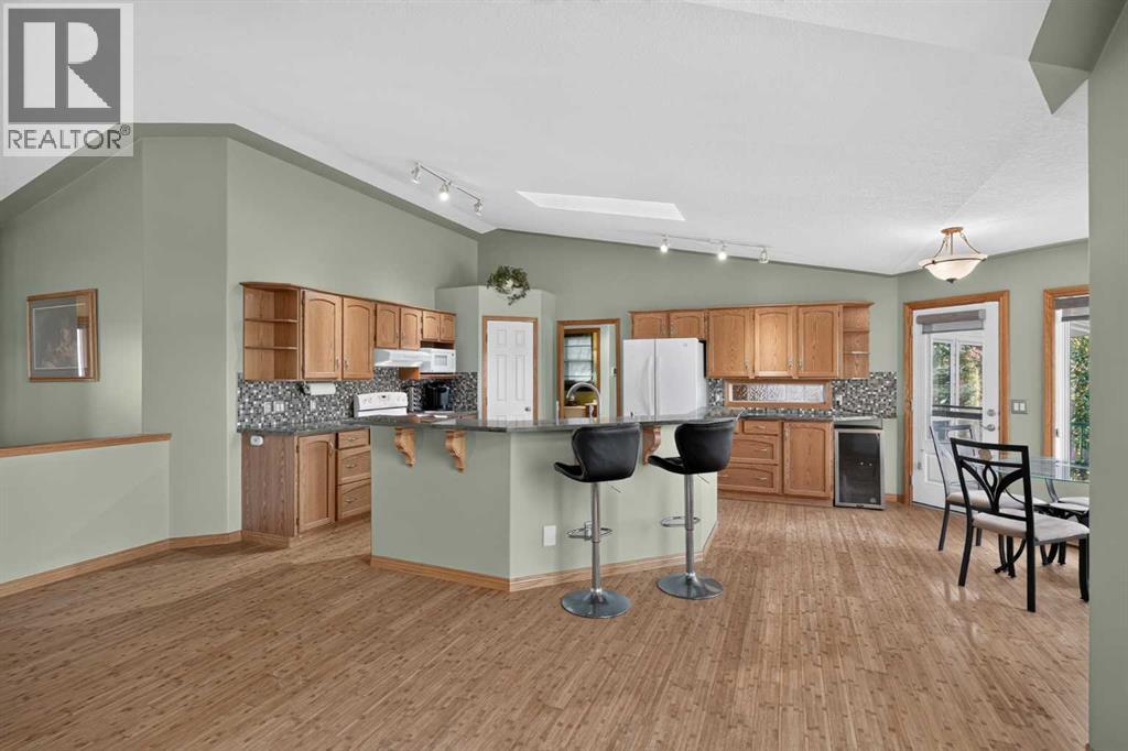 50 4 Street, photo 9 of 50