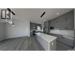 5pc Ensuite bath - 715 Nazarali Union, Saskatoon, SK S7V1X4 Photo 12