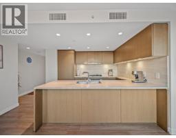 704 125 E 14th Street, North Vancouver, BC V7L0E6 Photo 13