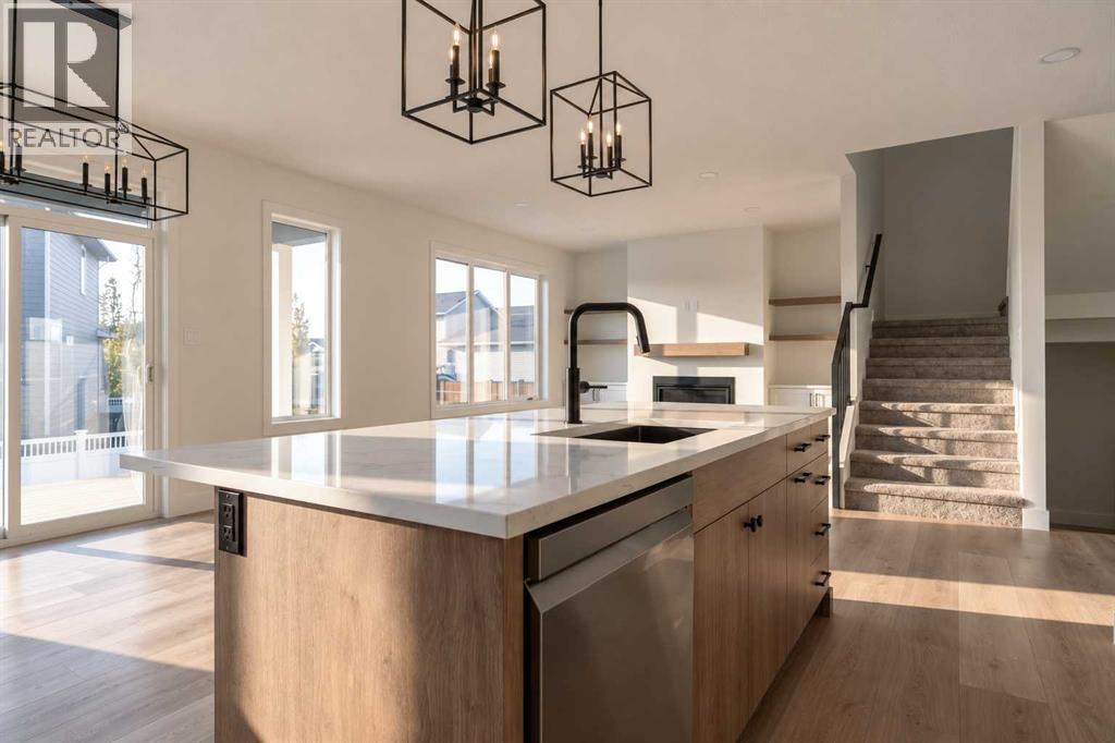 726 Sixmile End S, photo 9 of 37
