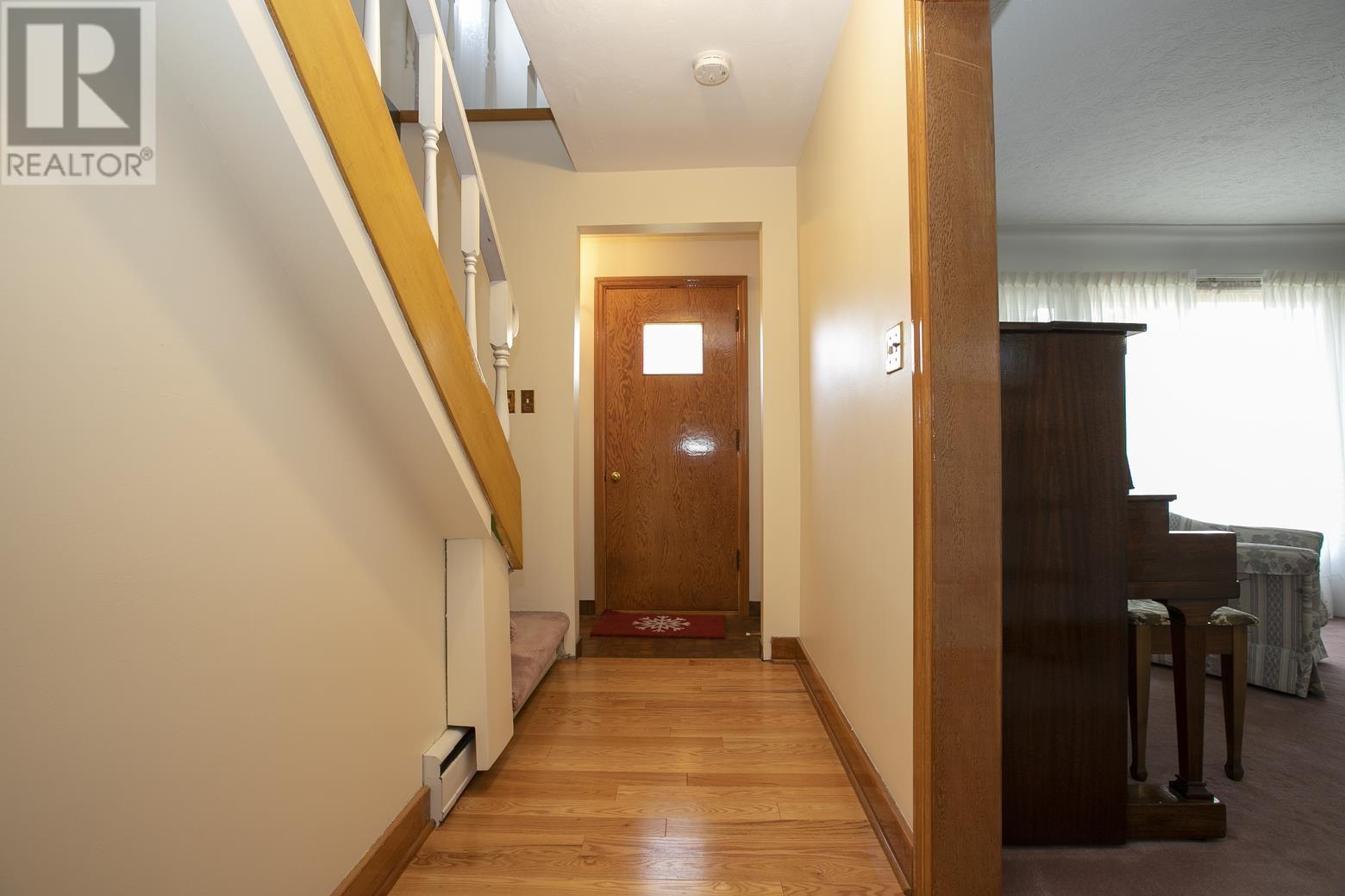 57 McCrea ST - 22