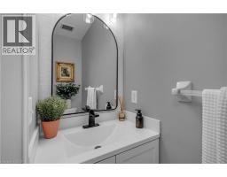 Eat in kitchen - 32 Tossell Avenue, Hamilton, ON L0R1P0 Photo 10