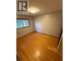 10 Cardill Crescent Unit# Upper Level, Waterloo, ON N2L3Y6 Photo 8