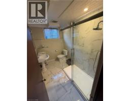 10 Cardill Crescent Unit# Lower, Waterloo, ON N2L3Y6 Photo 10