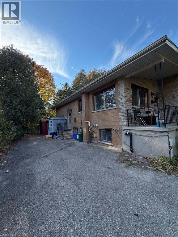 10 CARDILL Crescent Unit# Lower — photo 3