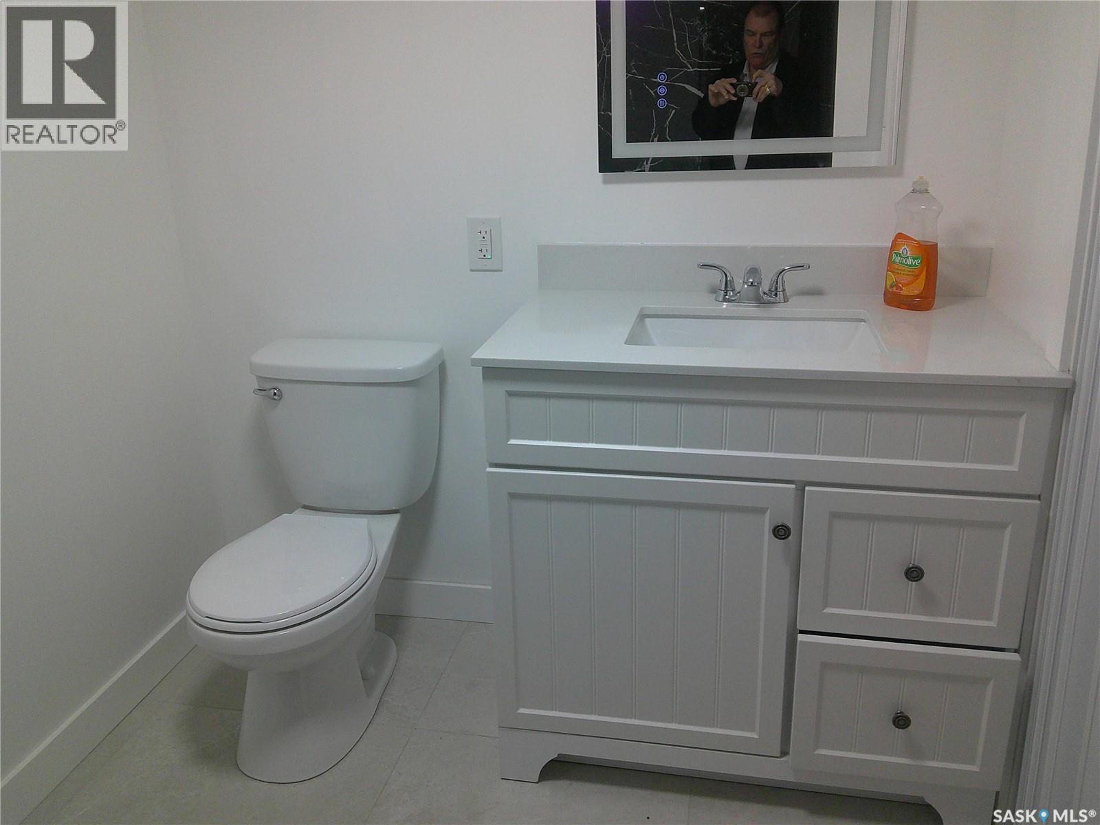 1917 Toronto STREET, Regina — photo 12