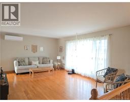 Living room - 1615 Alexander, Bathurst, NB E2A3R3 Photo 7