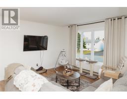 33 Corrigan Street thumbnail 2