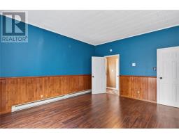 38 Mollison Crescent thumbnail 11