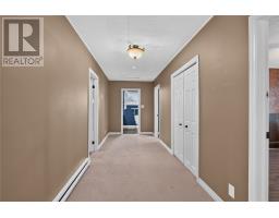 38 Mollison Crescent thumbnail 17