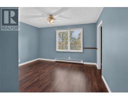 38 Mollison Crescent thumbnail 23