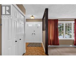 38 Mollison Crescent thumbnail 3