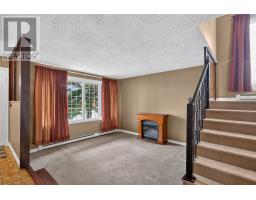 38 Mollison Crescent thumbnail 4