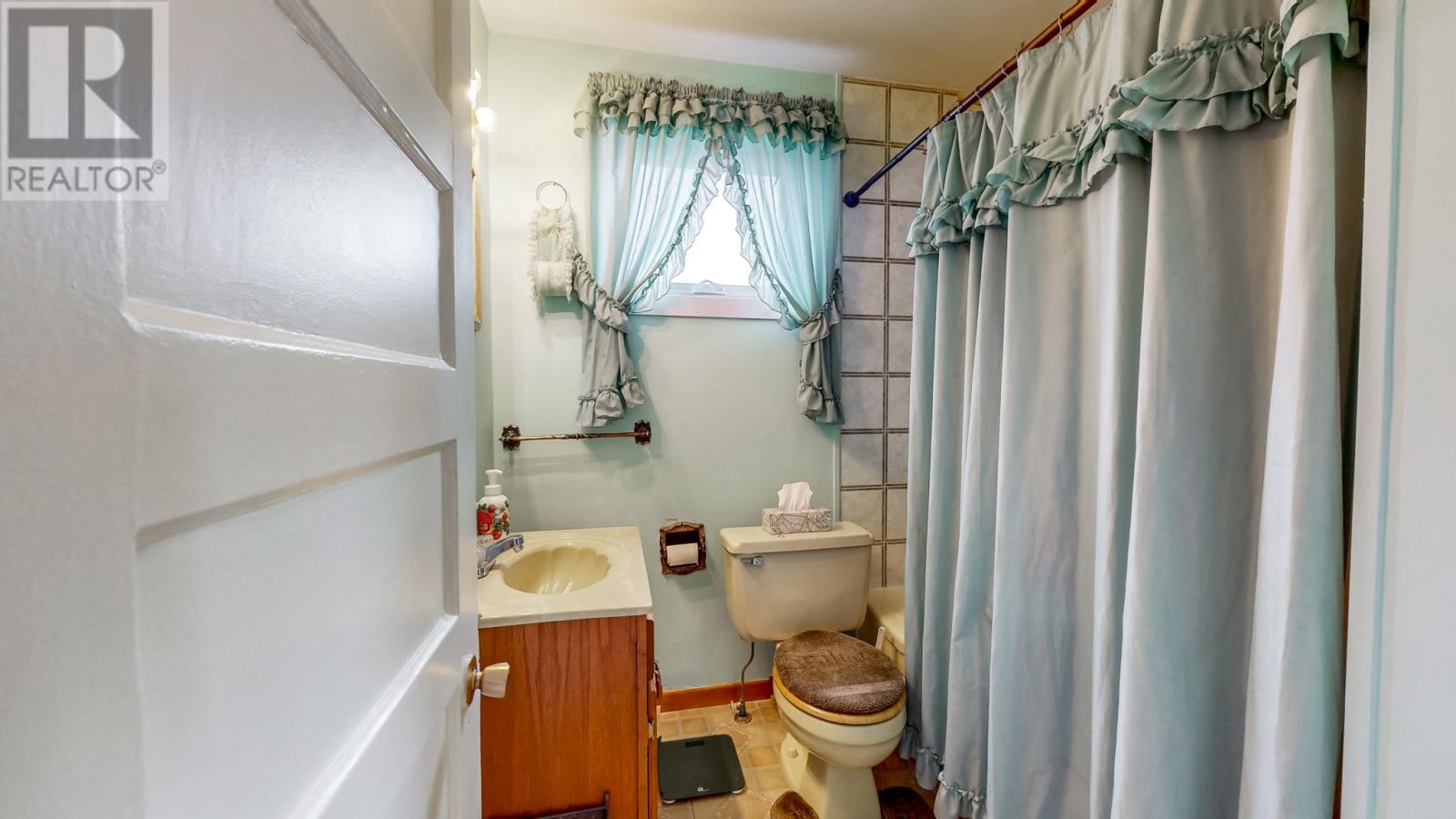 51 Golf Avenue - 22