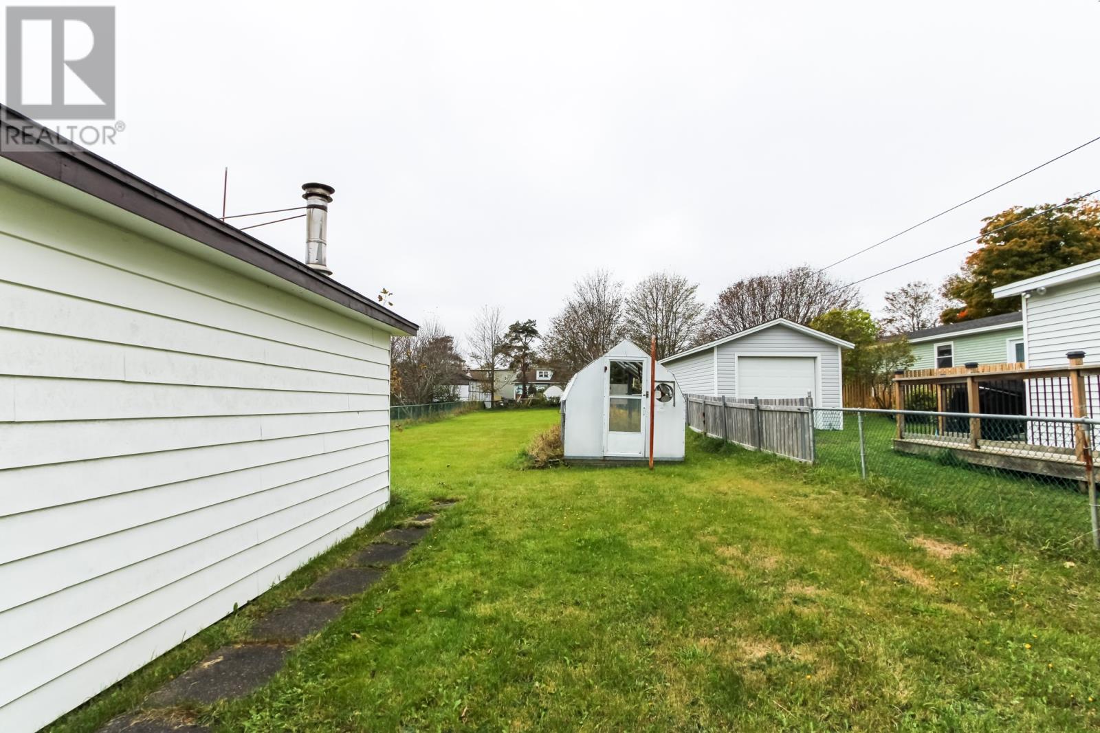 51 Golf Avenue - 37