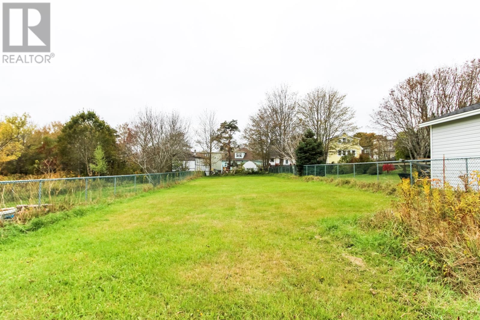 51 Golf Avenue - 38