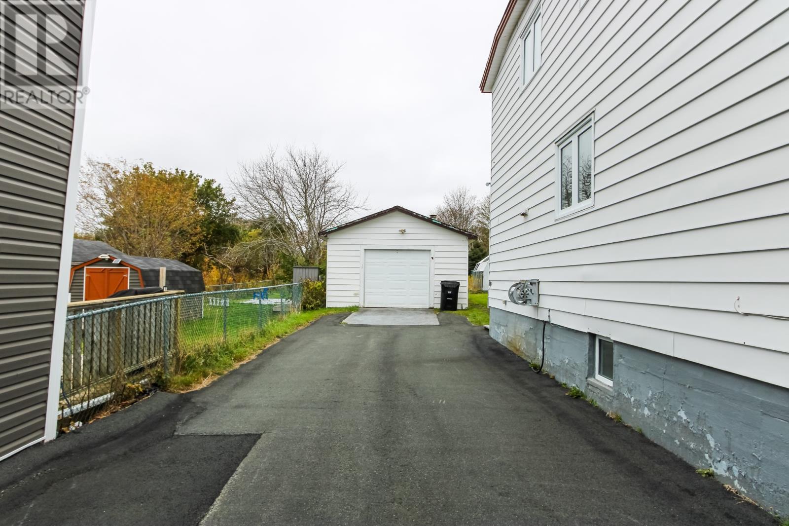 51 Golf Avenue - 44