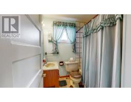 51 Golf Avenue thumbnail 22