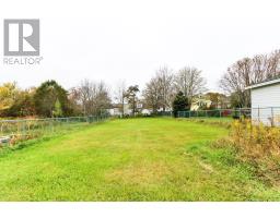 51 Golf Avenue thumbnail 38