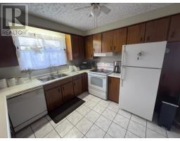 7 Centennial Drive thumbnail 19