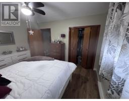 7 Centennial Drive thumbnail 34