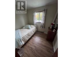 7 Centennial Drive thumbnail 35