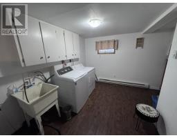 7 Centennial Drive thumbnail 42