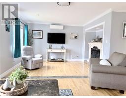 4 Warren Drive thumbnail 6
